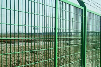 Key Features and Benefits of Highway Guardrail Mesh Fence